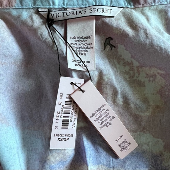 NWT Victoria’s Secret lightweight long sleeve button down pajama top size XS - Picture 5 of 7